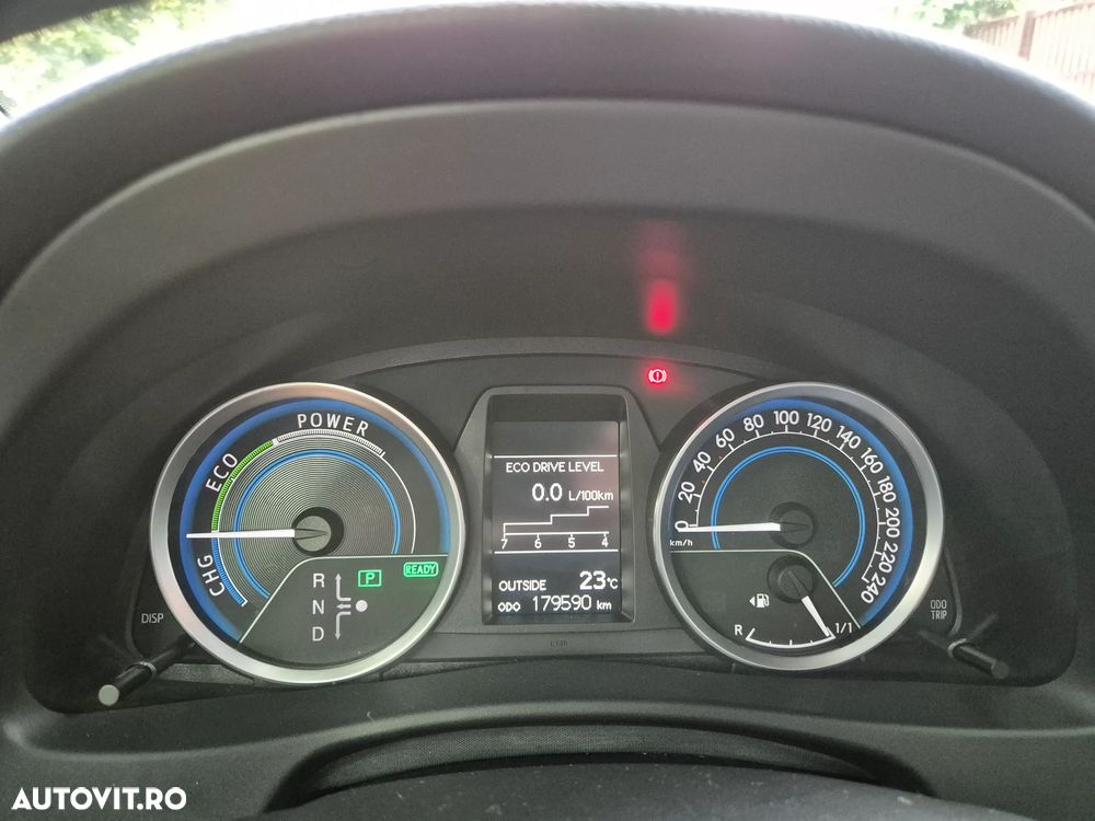 Toyota Auris 1.8 L VVT-i HSD Sol - 14