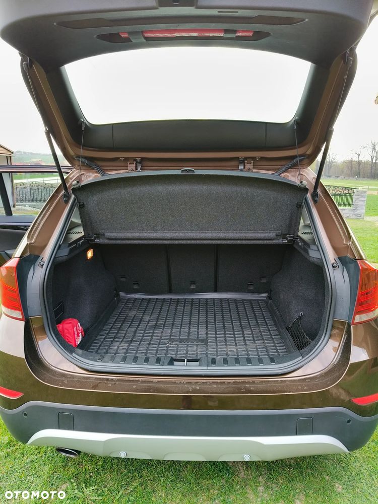 BMW X1 xDrive18d xLine - 14