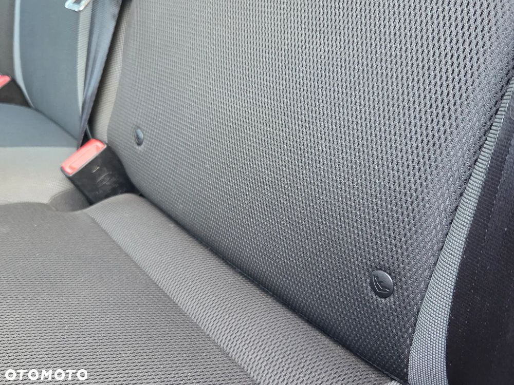 Ford Focus 1.6 Ti-VCT Style - 25