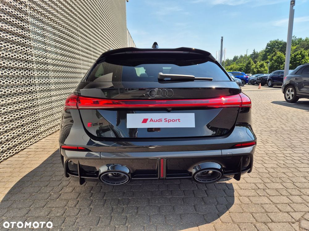 Audi RS5 Avant - 8