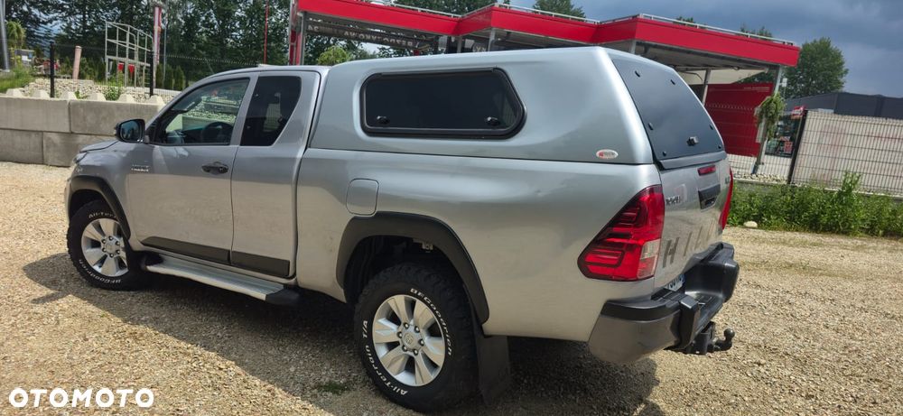 Toyota Hilux 2.4 D-4D Extra Cab SR 4x4 - 9
