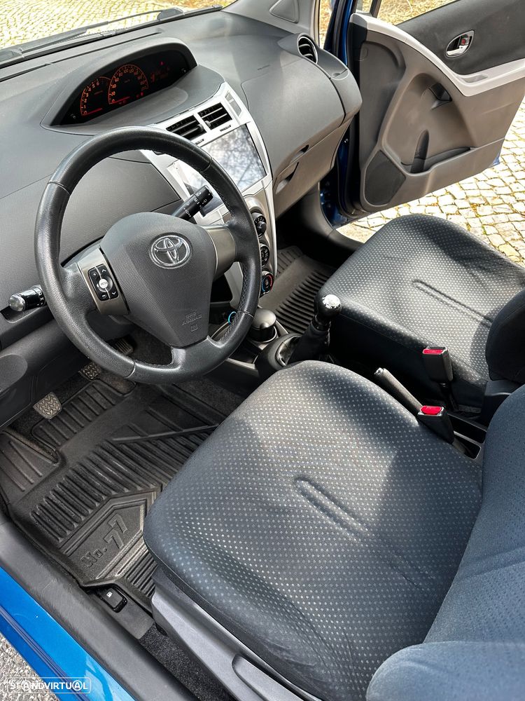 Toyota Yaris 1.0 VVT-i Sport - 24