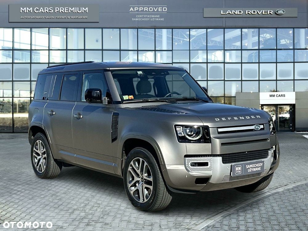 Land Rover Defender - 1