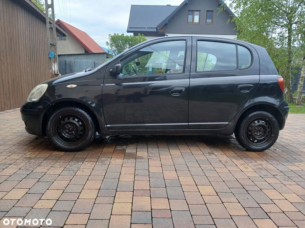 Toyota Yaris 1.3 - 4