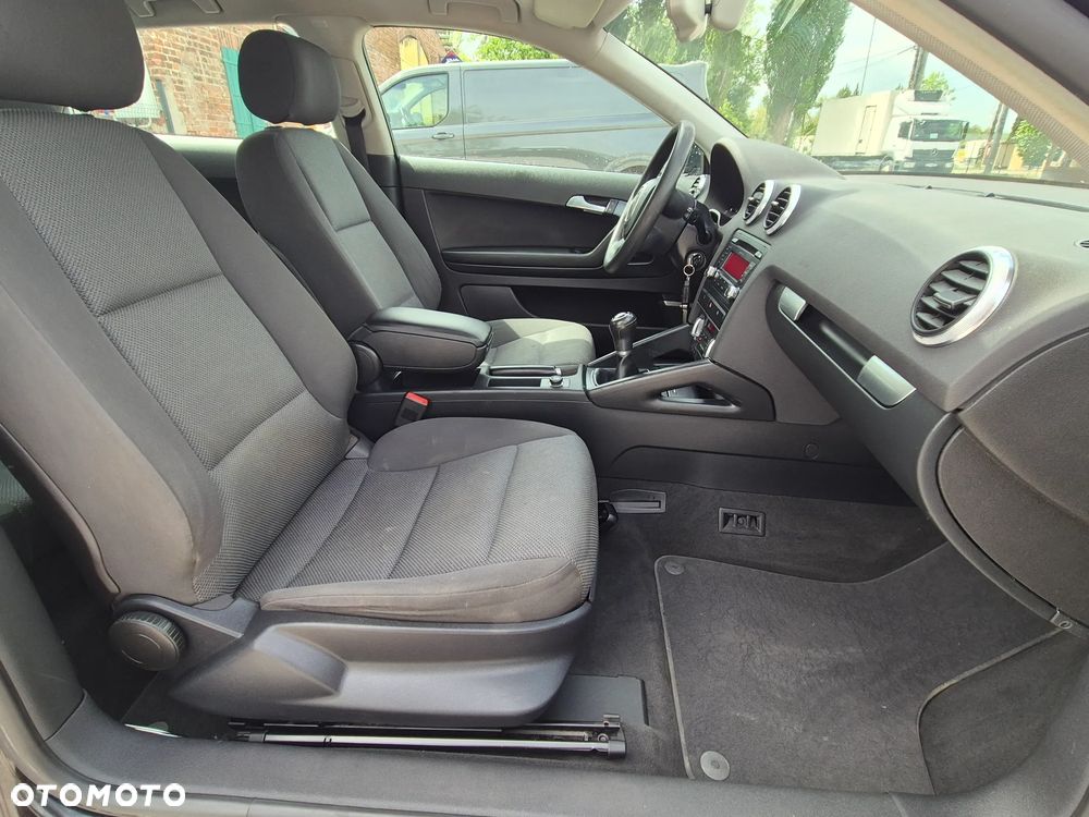 Audi A3 3-drzwiowe 1.4 TFSI Ambition - 28