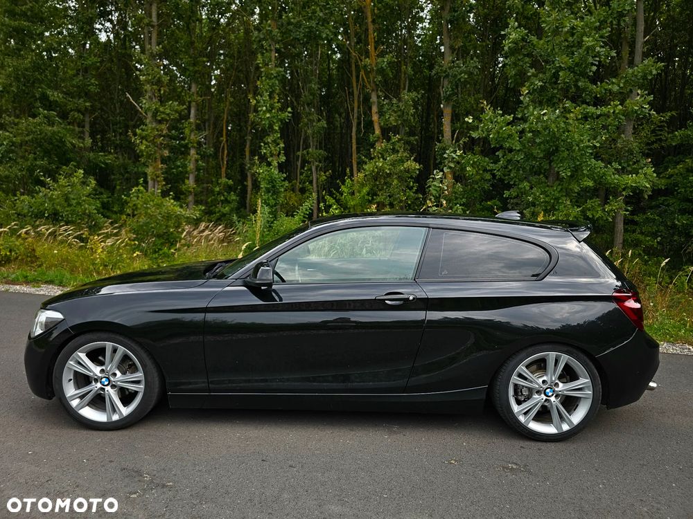 BMW Seria 1 120d Sport Line - 4