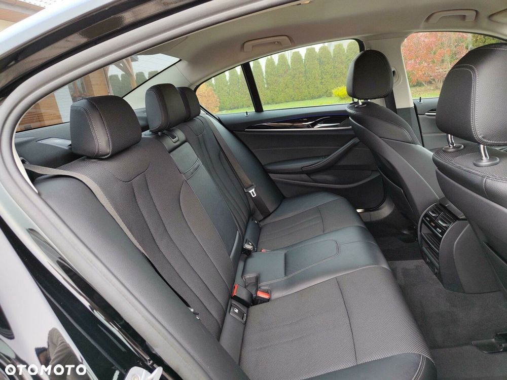 BMW Seria 5 518d Sport - 21