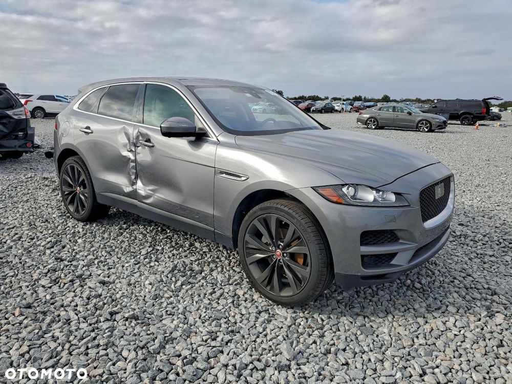 Jaguar F-Pace 30t AWD Prestige - 5