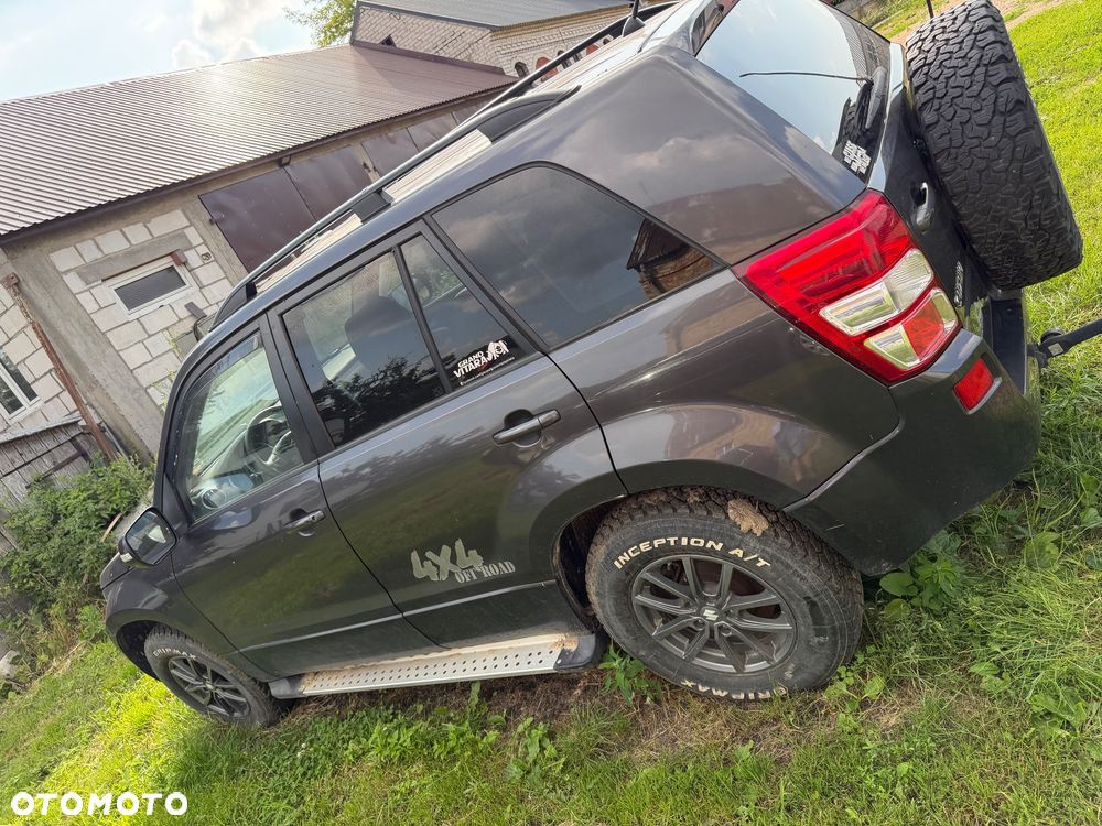 Suzuki Grand Vitara 2.4 De Luxe - 3