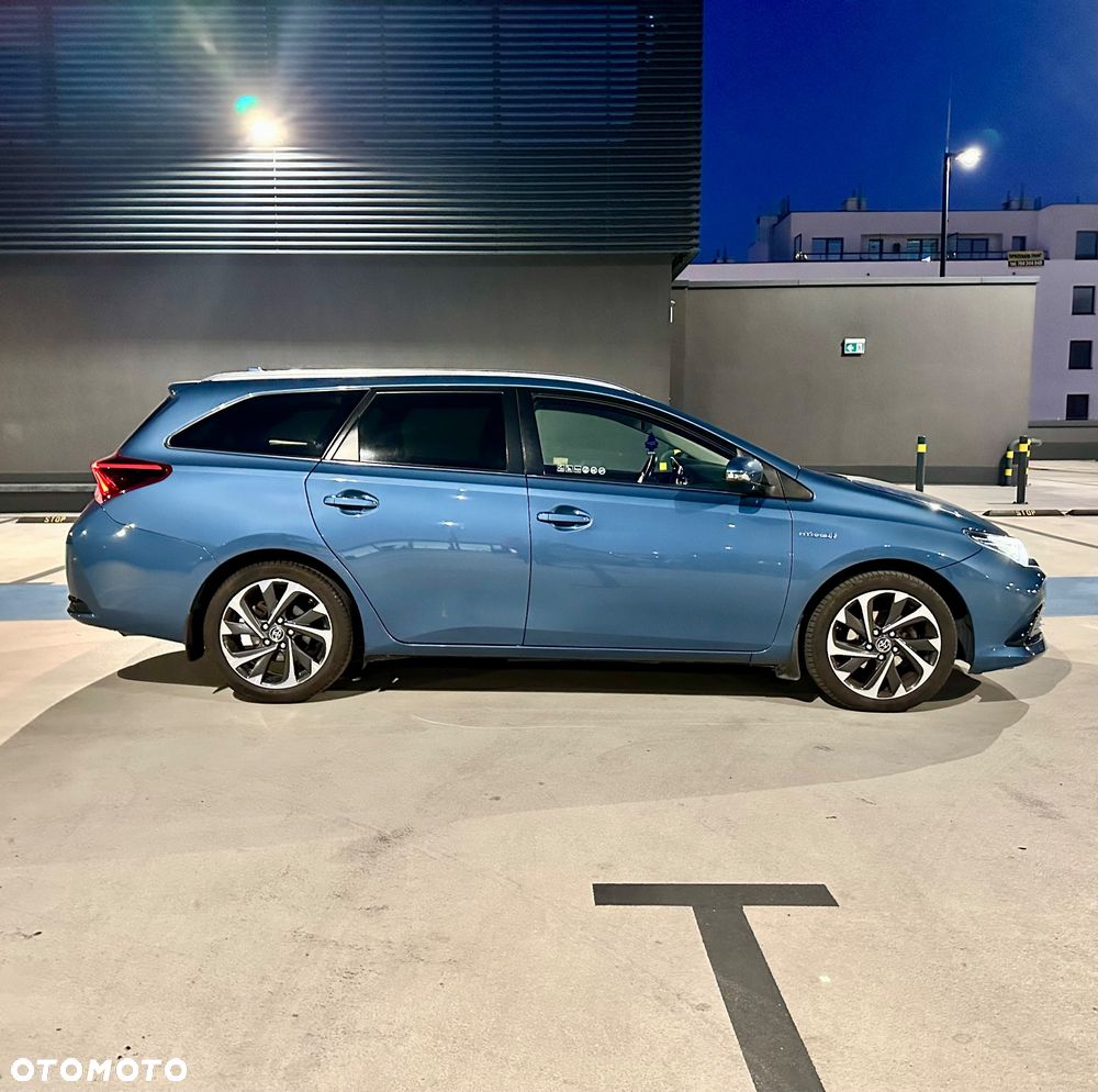 Toyota Auris 1.8 HSD Luna - 4