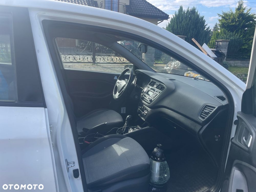 Hyundai i20 1.2 BlueDrive Go - 10