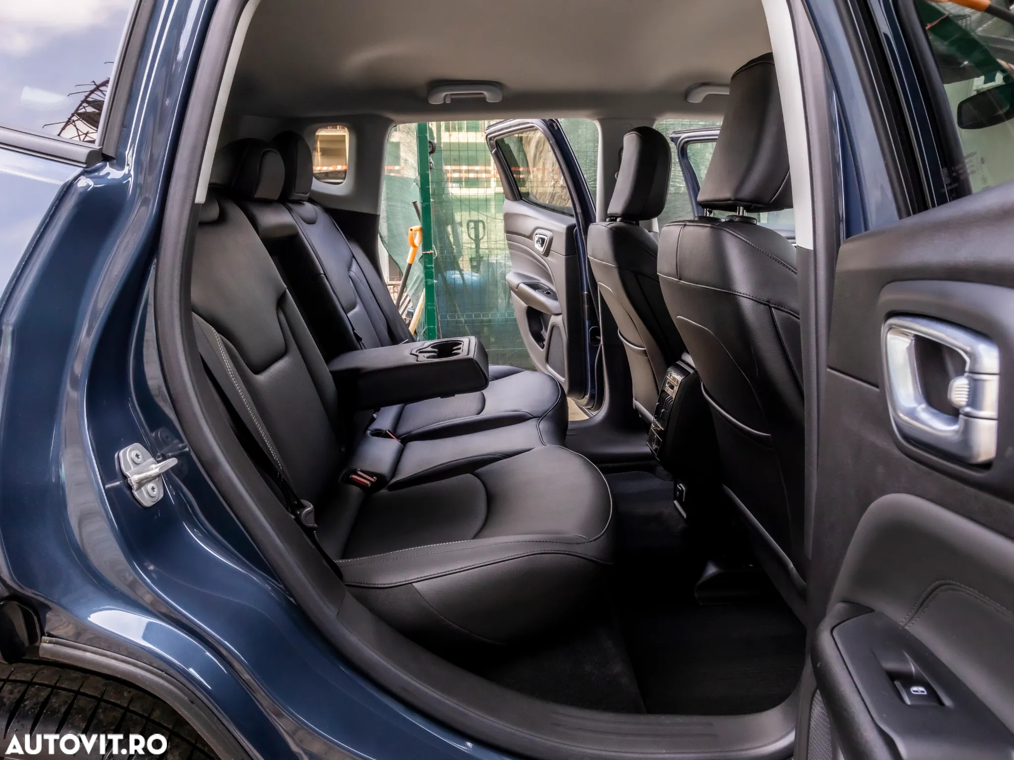 Jeep Compass 1.3 T4 4xe PLUG-IN HYBRID Automatik S - 6
