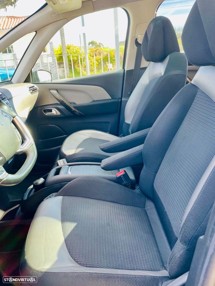Citroën C4 Picasso - 12