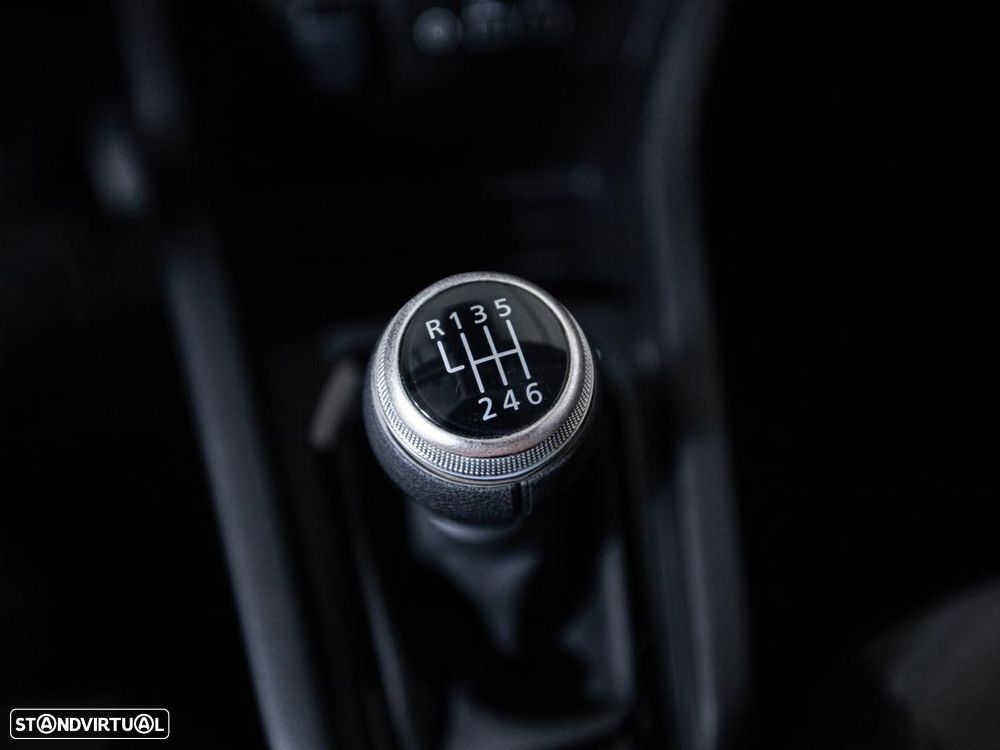 Renault Clio 1.0 TCe Evolution Bi-Fuel - 17