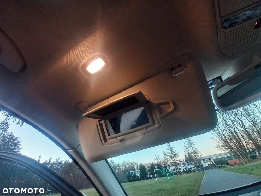 Mercedes-Benz GLC - 29