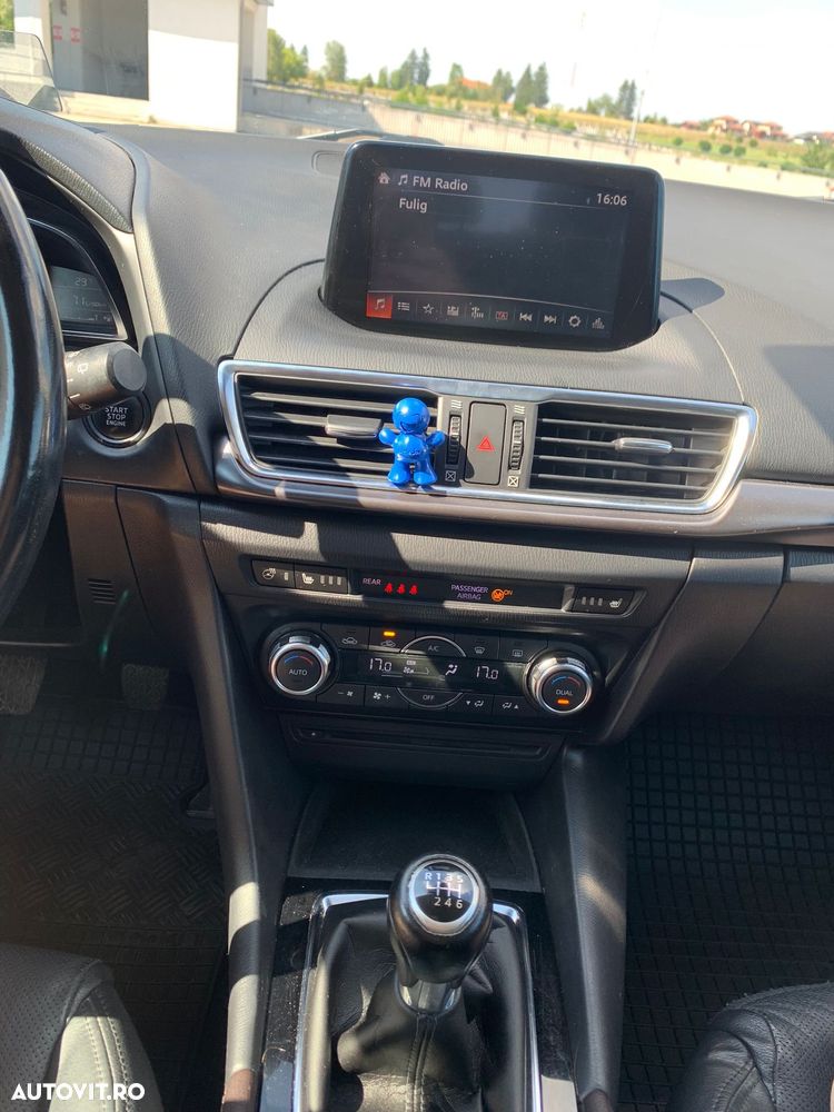 Mazda 3 - 7