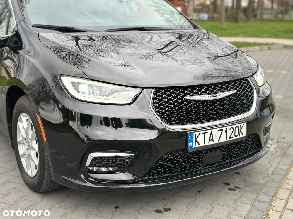 Chrysler Pacifica - 16