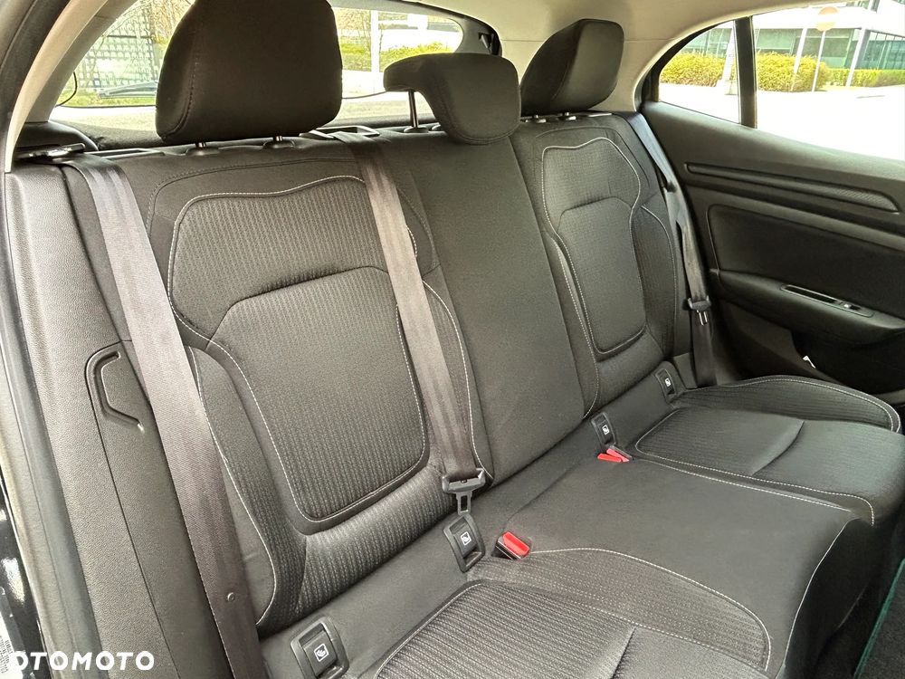 Renault Megane 1.3 TCe FAP Limited EDC - 11