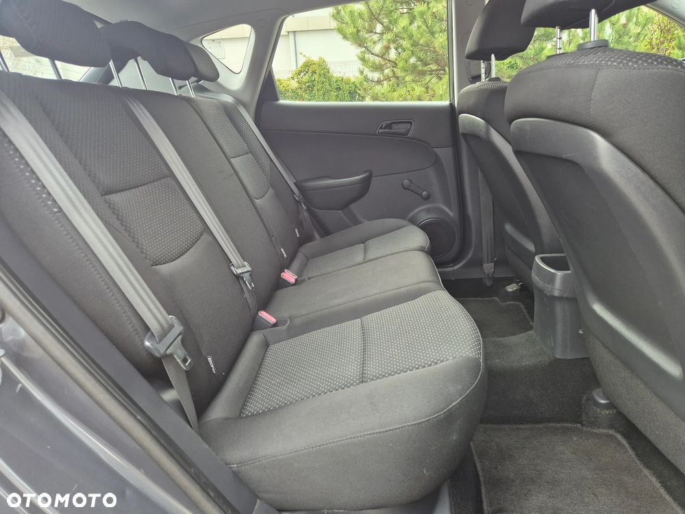 Hyundai i30 1.6 CRDi Base - 8