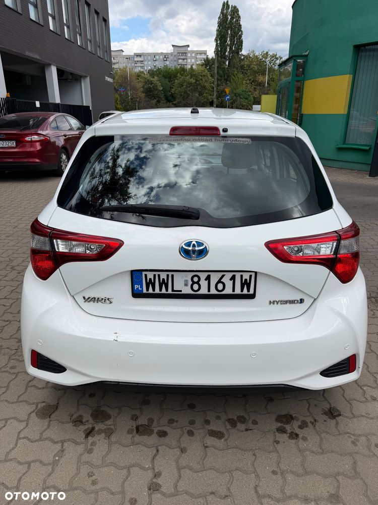 Toyota Yaris Hybrid 100 Active EU6 - 18