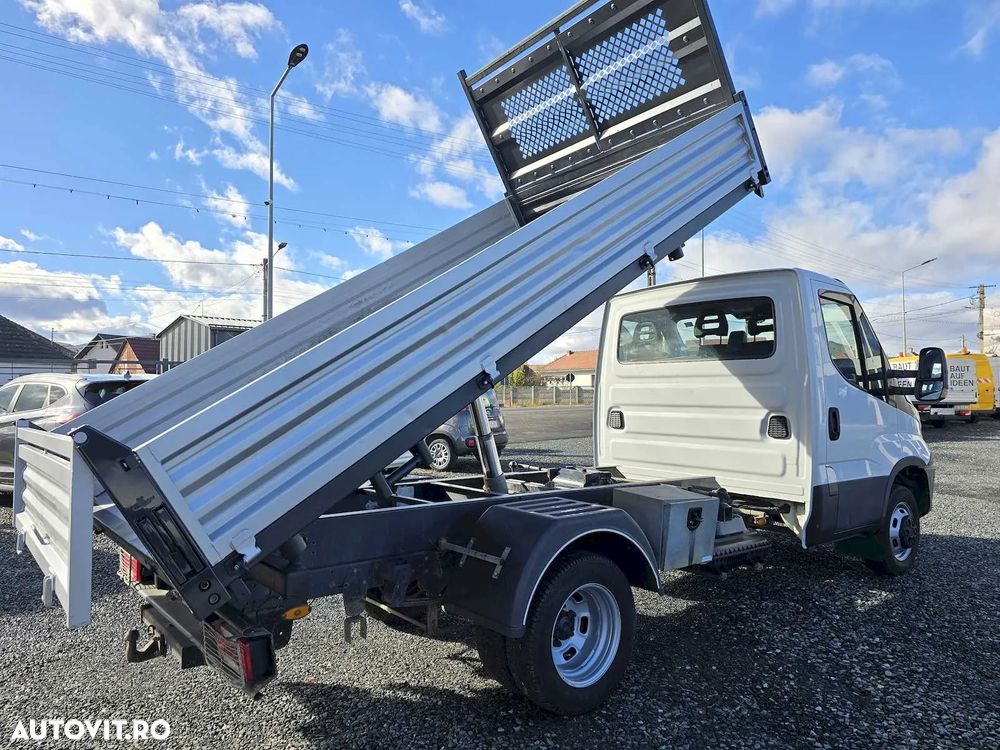 Iveco Daily 3000 cmc benaCantoni 3.2 m,basculabila 3 parti pe cutia viteze,diferential blocabil punte spate. 2018. - 5