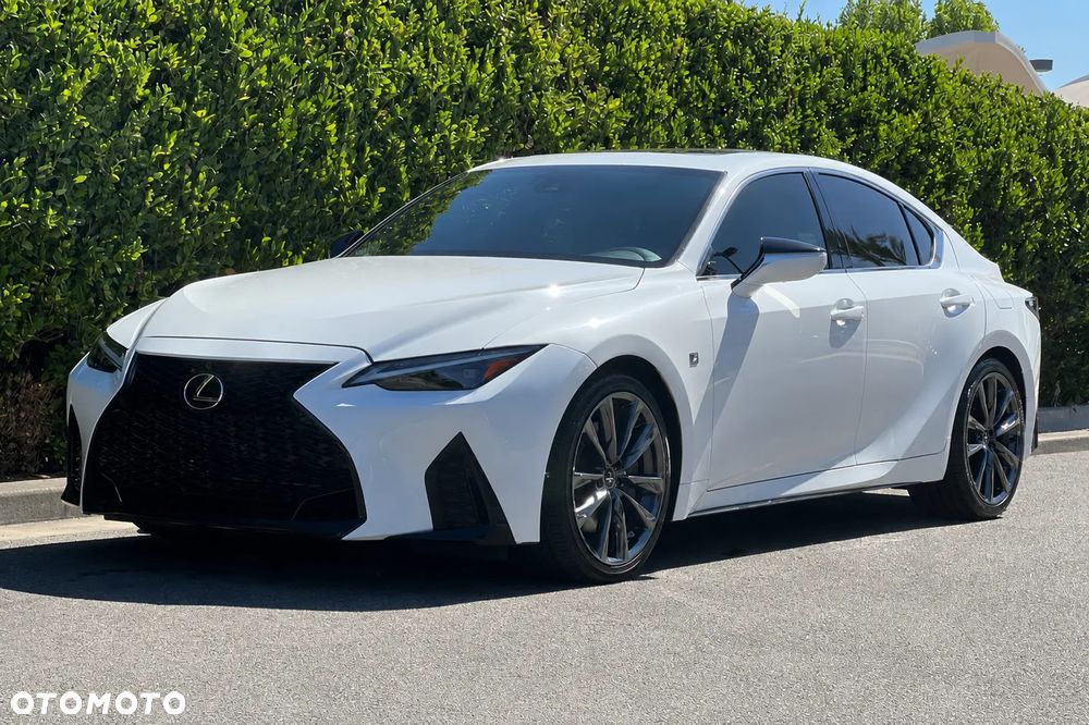 Lexus IS 200t / 300 F Sport - 1