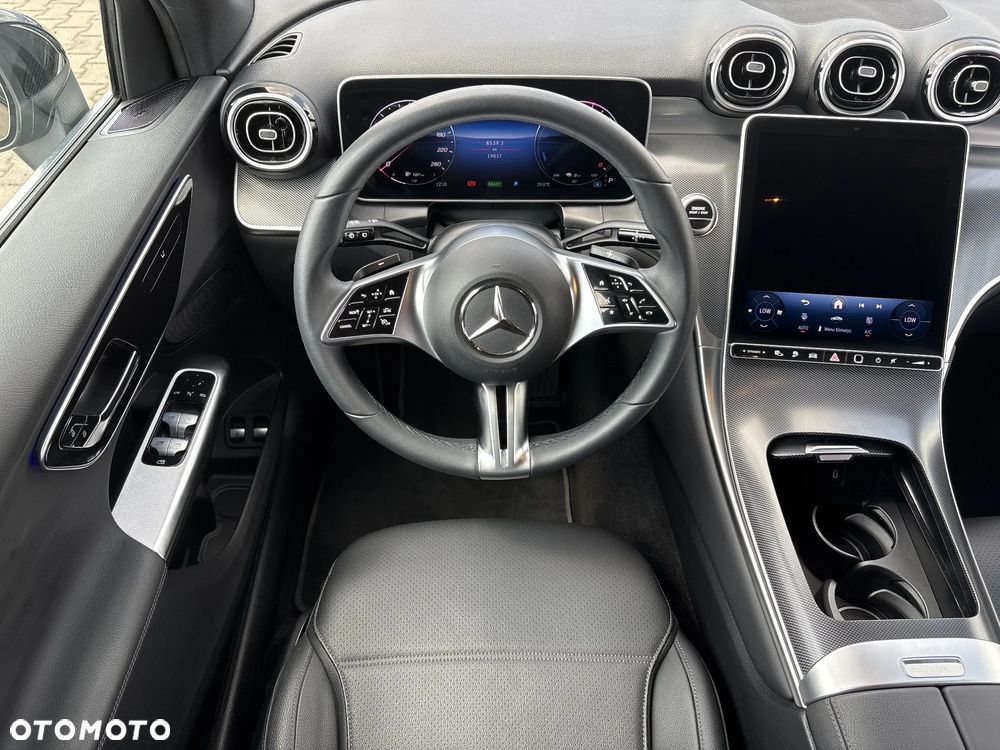 Mercedes-Benz GLC 300 e PHEV 4-Matic Avantgarde - 22