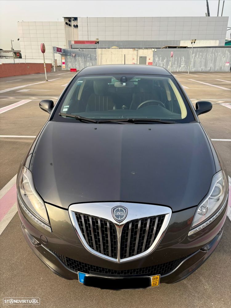 Lancia Delta 1.6 M-Jet Platino Com 57X - 2