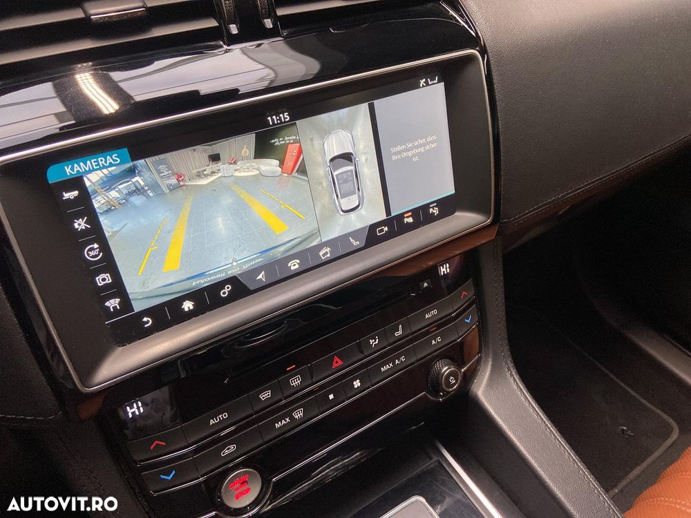 Jaguar F-Pace D300 AWD - 25