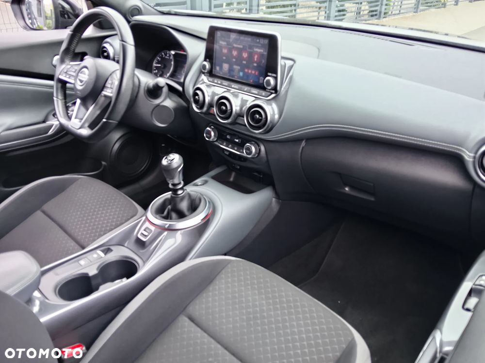 Nissan Juke 1.0 DIG-T Tekna - 10