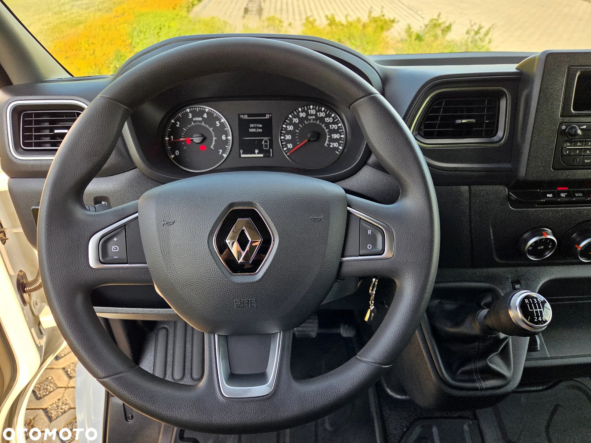 Renault Master - 32