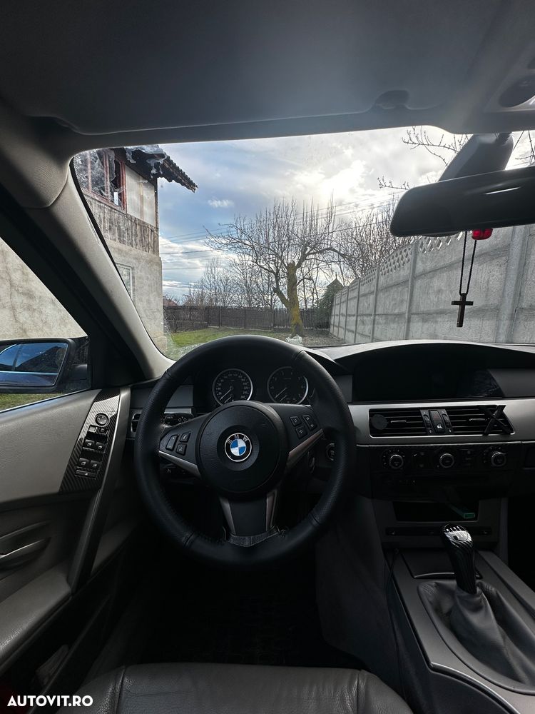 BMW Seria 5 523i - 9