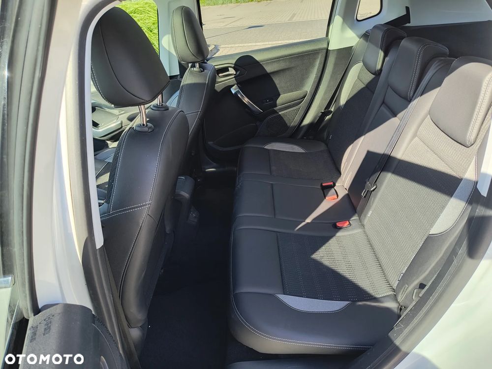 Peugeot 2008 1.6 BlueHDi Allure - 20