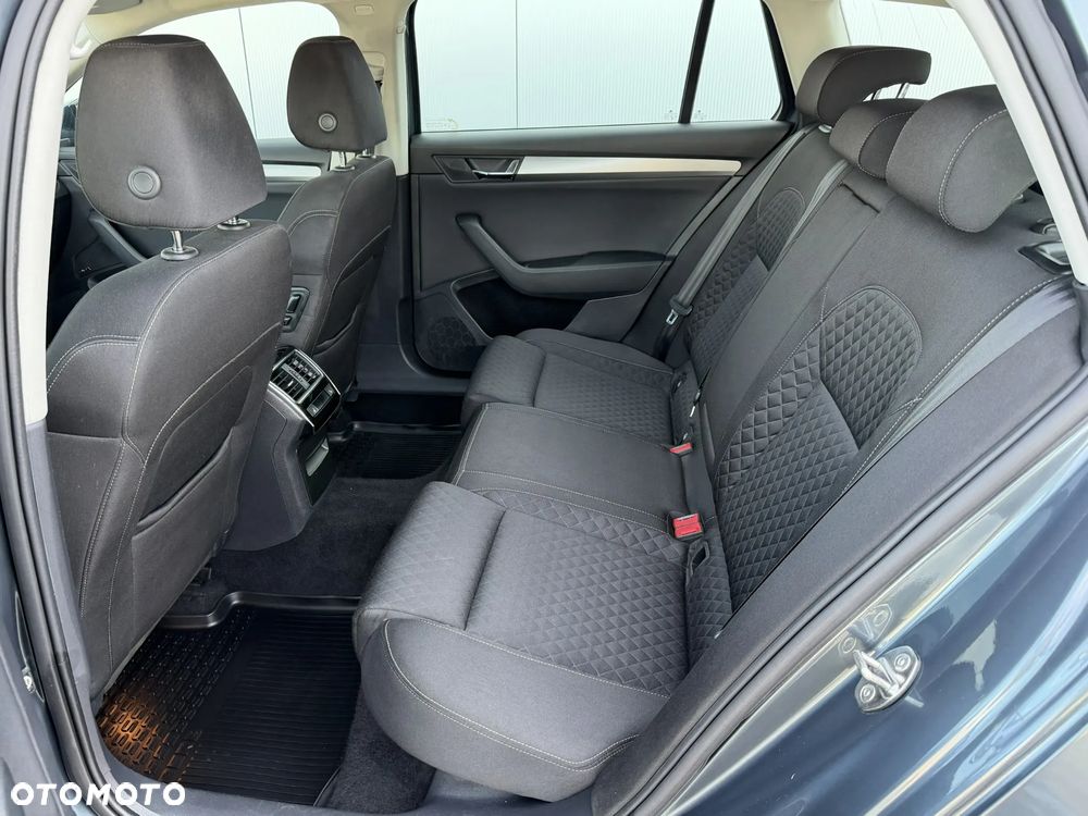 Skoda Superb 2.0 TDI Style DSG - 18