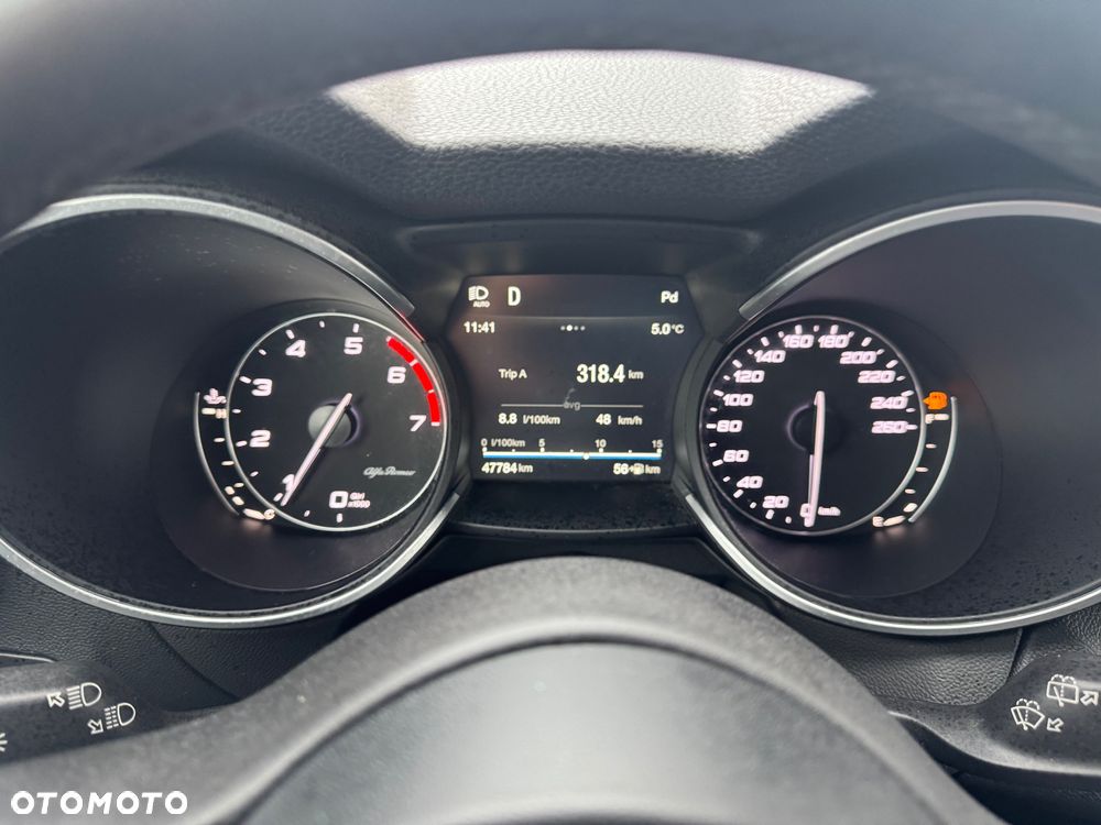 Alfa Romeo Stelvio 2.0 Turbo 16V AT8-Q4 Executive - 8