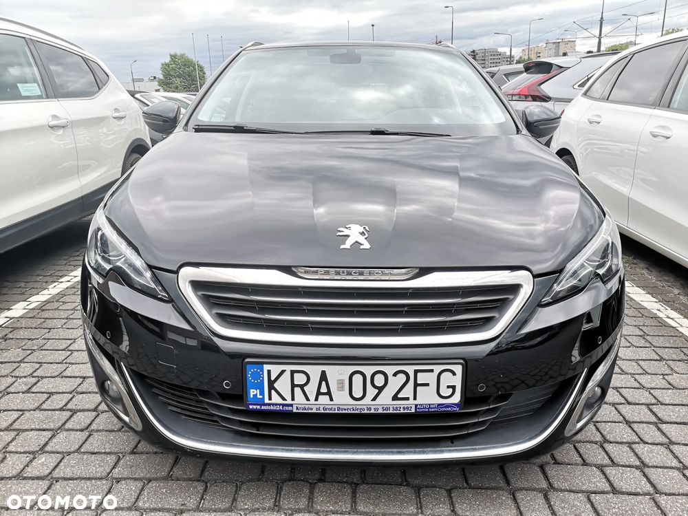Peugeot 308 PureTech 130 GPF EAT8 Stop & Start Allure Business-Paket - 4