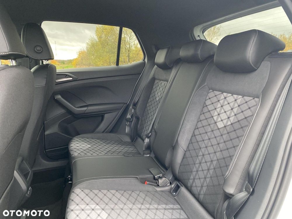 Volkswagen T-Cross - 16