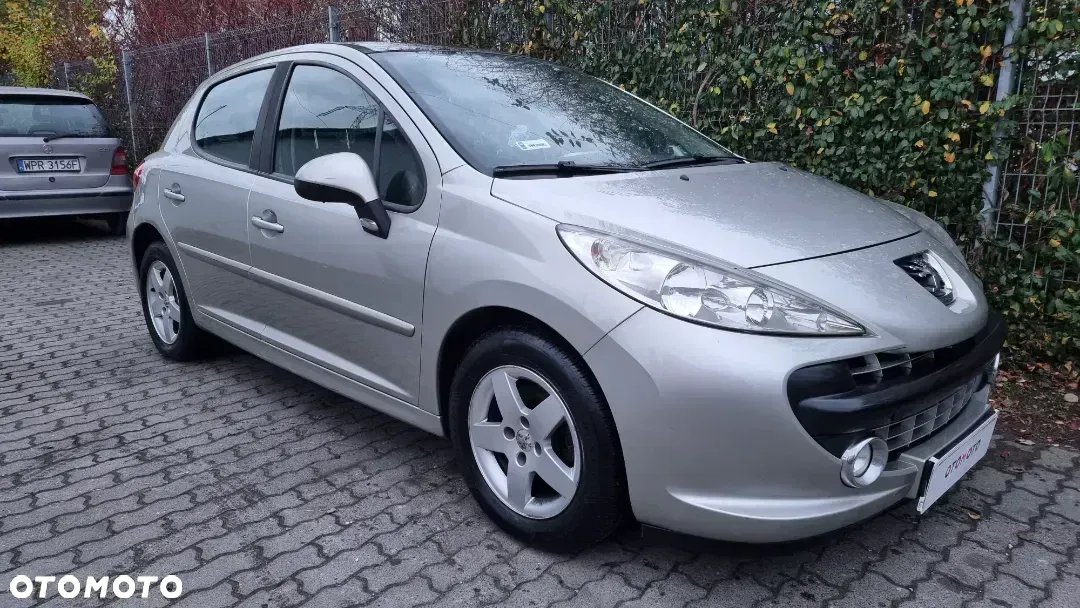 Peugeot 207 1.4 16V Trendy - 20