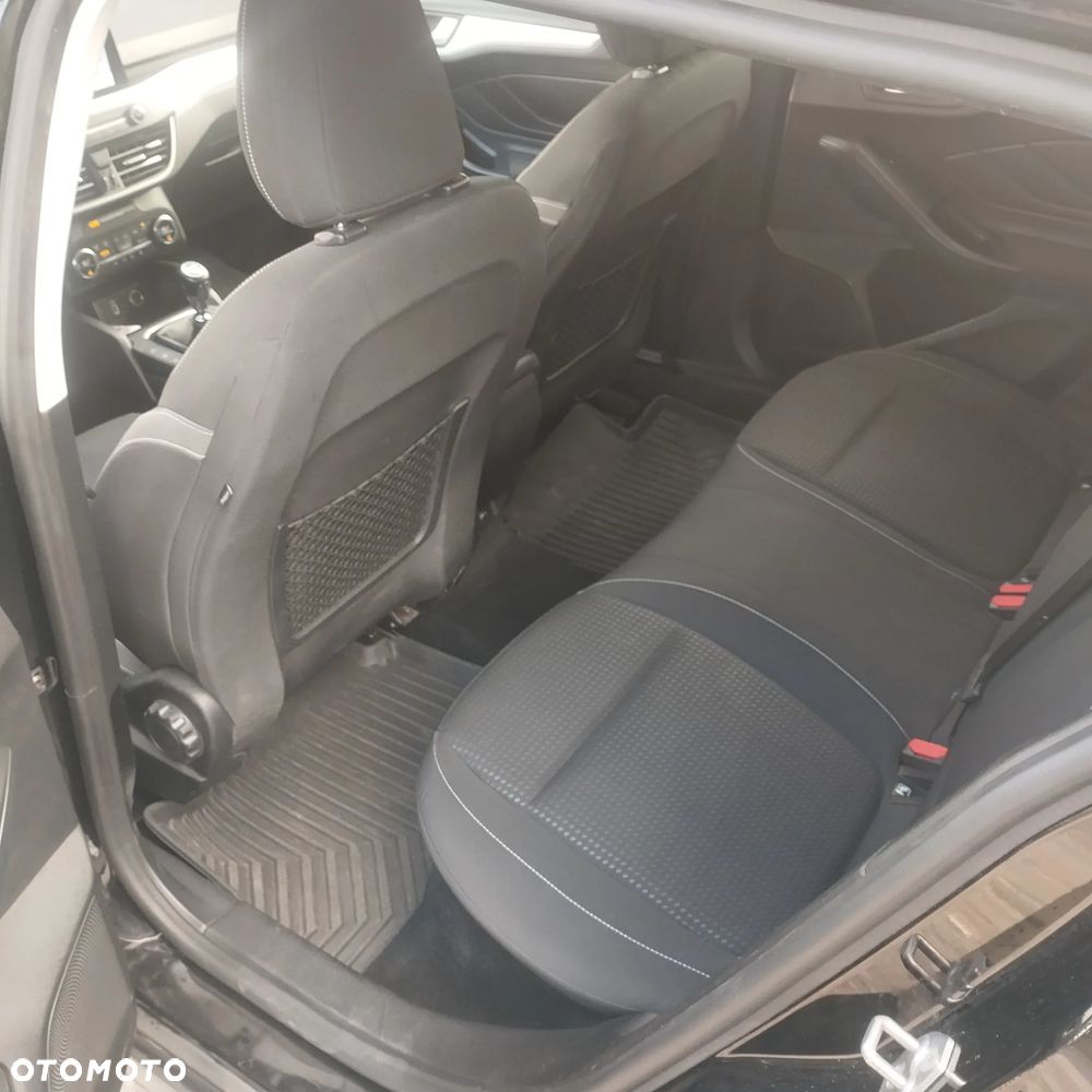 Ford Focus 1.5 EcoBlue Trend - 13