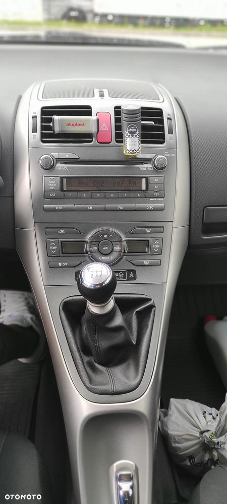 Toyota Auris 1.6 Sol - 5