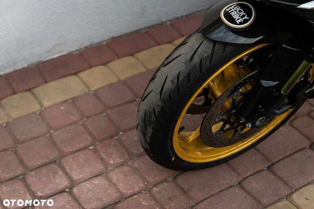 Suzuki GSX-R - 9