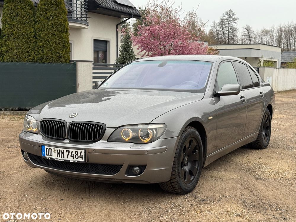 BMW Seria 7 750i L - 2