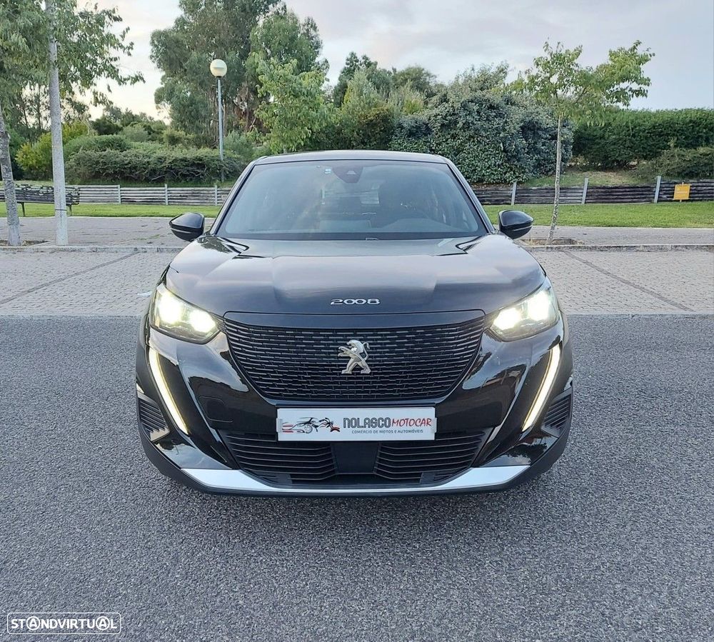 Peugeot e-2008 50 kWh Active Pack — fotografia 3