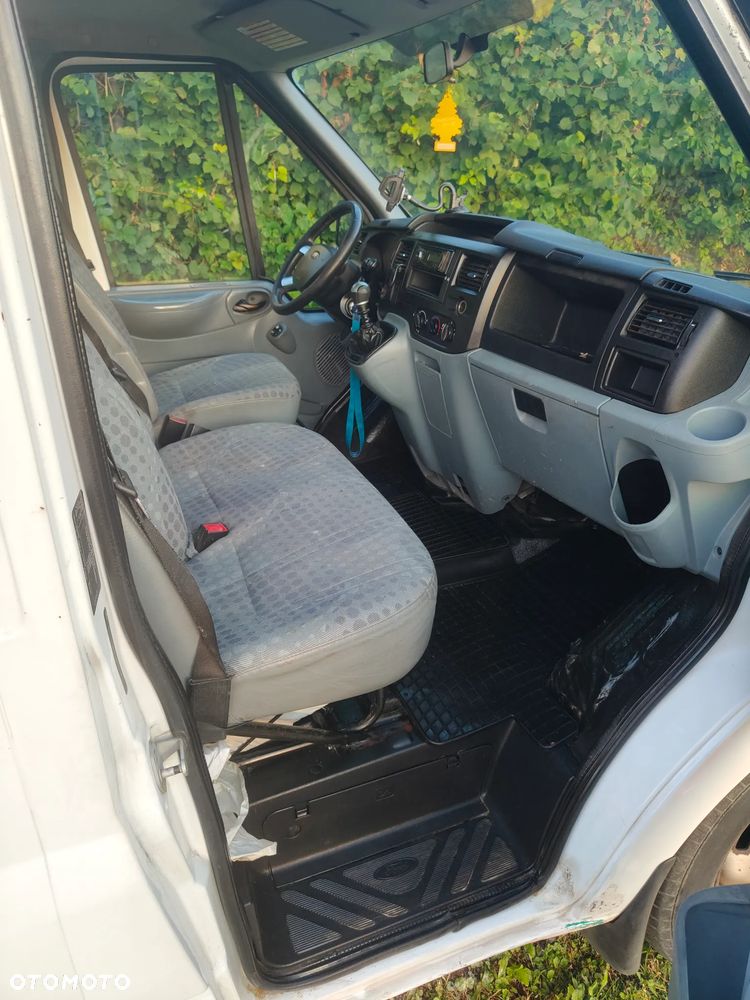Ford TRANSIT - 13