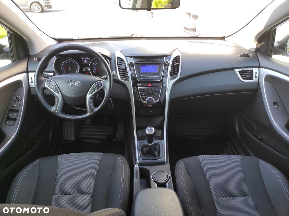 Hyundai i30 1.6 Classic + - 12