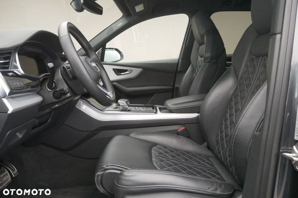 Audi Q7 - 12