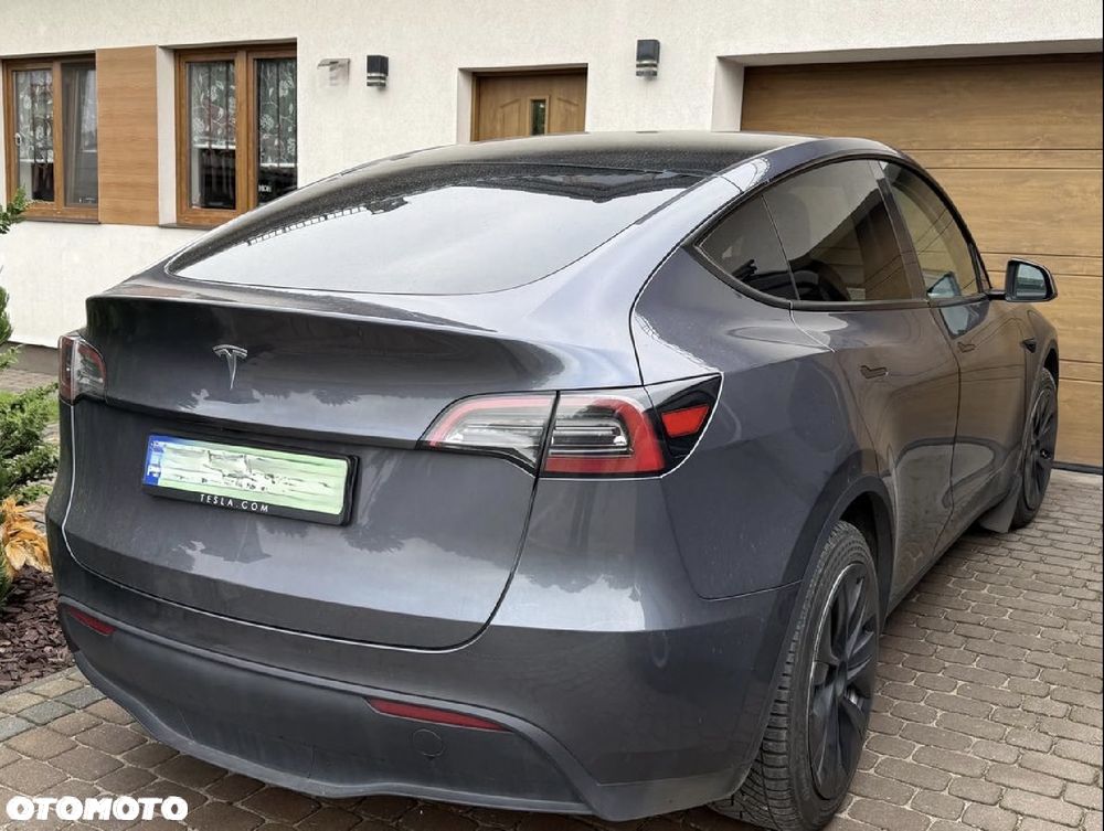 Tesla Model Y RWD - 4