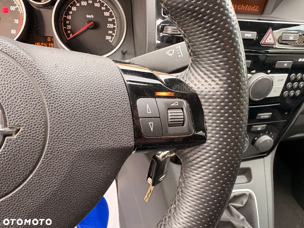 Opel Zafira 1.8 Sport - 19