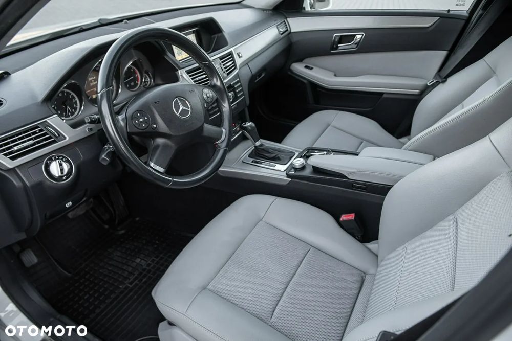 Mercedes-Benz Klasa E - 15