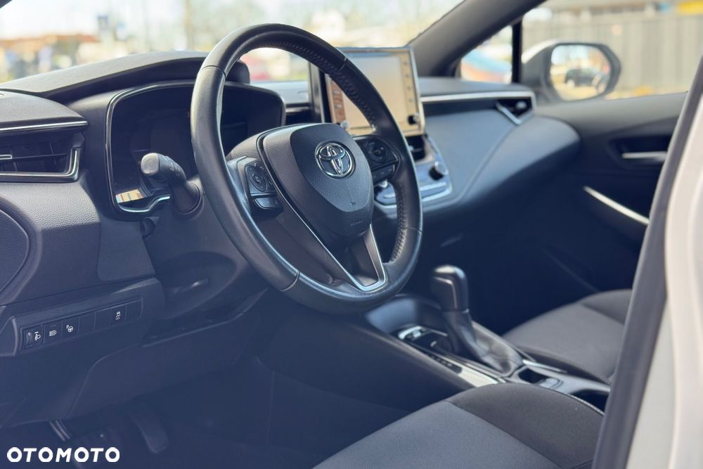 Toyota Corolla 1.8 Hybrid Comfort - 38